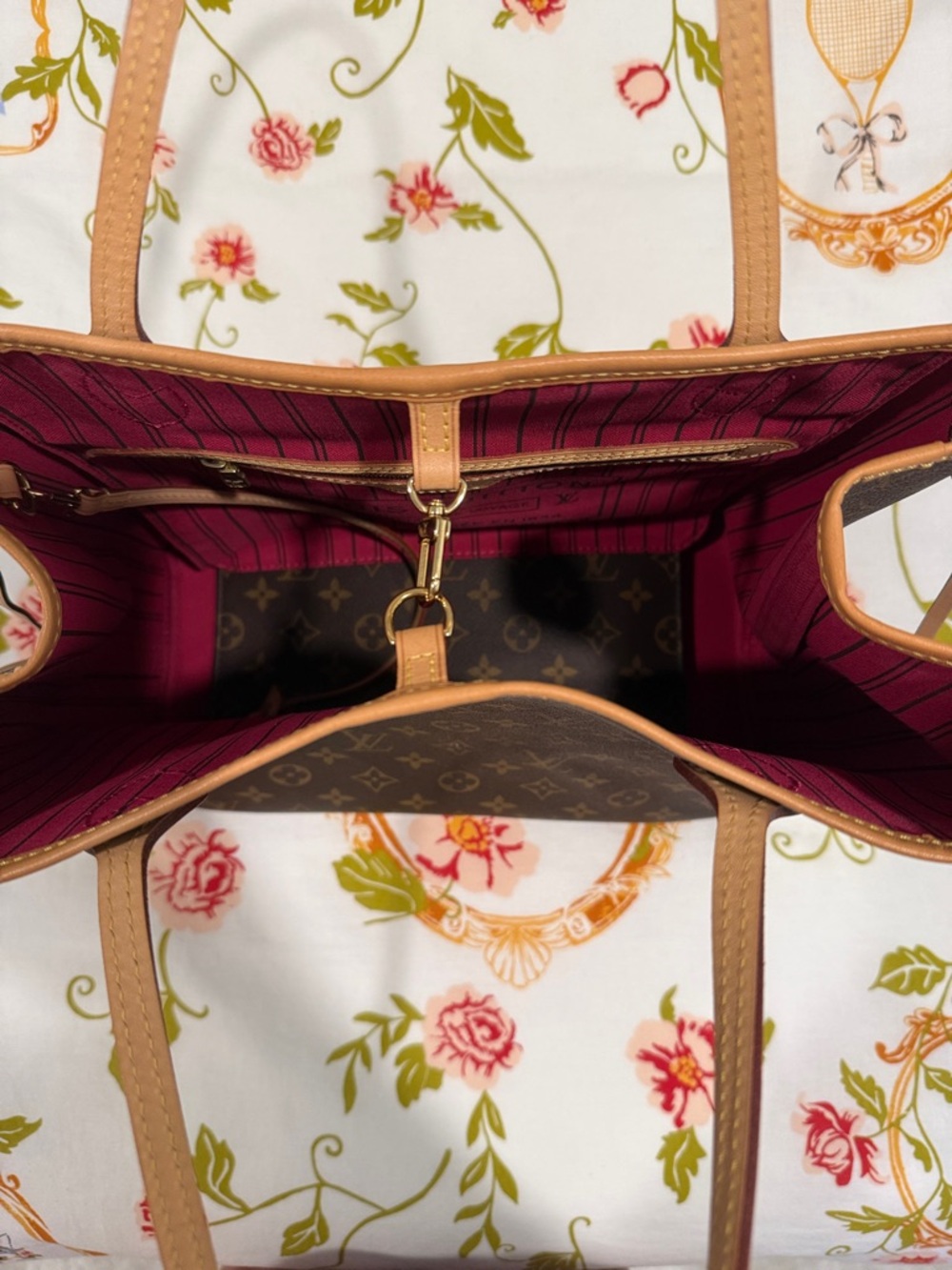 Louis Vuitton Monogram Neverfull MM - Picture 5 of 13